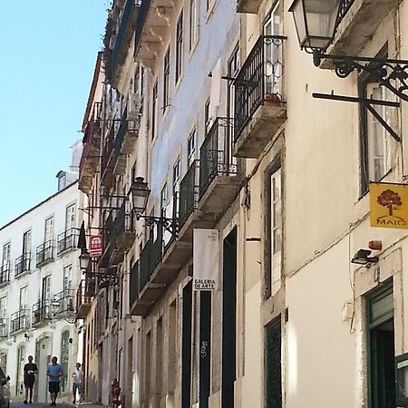 Cozy 1St Floor Flat Central Chiado District With Balconies And Ac 19Th Century Building Lissabon Buitenkant foto