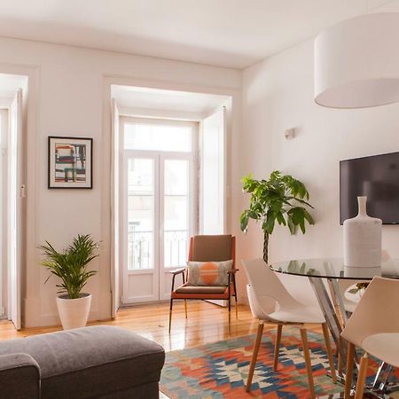 Cozy 1St Floor Flat Central Chiado District With Balconies And Ac 19Th Century Building Lissabon Buitenkant foto