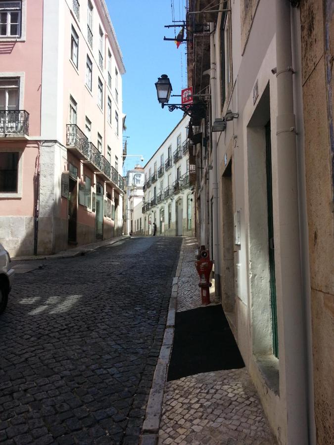 Cozy 1St Floor Flat Central Chiado District With Balconies And Ac 19Th Century Building Lissabon Buitenkant foto