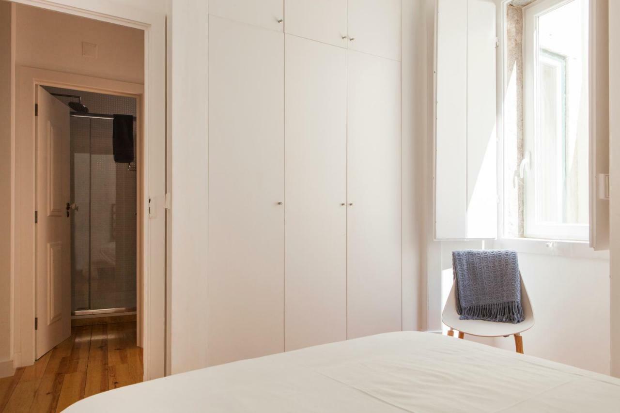 Cozy 1St Floor Flat Central Chiado District With Balconies And Ac 19Th Century Building Lissabon Buitenkant foto