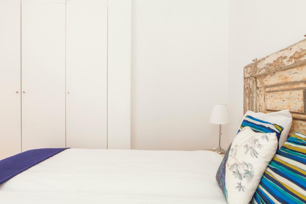 Cozy 1St Floor Flat Central Chiado District With Balconies And Ac 19Th Century Building Lissabon Buitenkant foto
