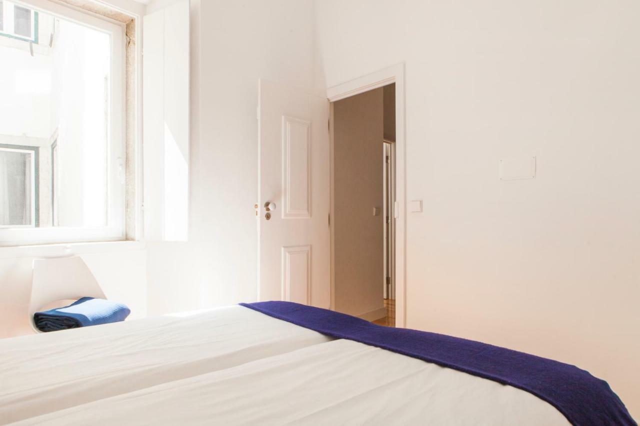 Cozy 1St Floor Flat Central Chiado District With Balconies And Ac 19Th Century Building Lissabon Buitenkant foto