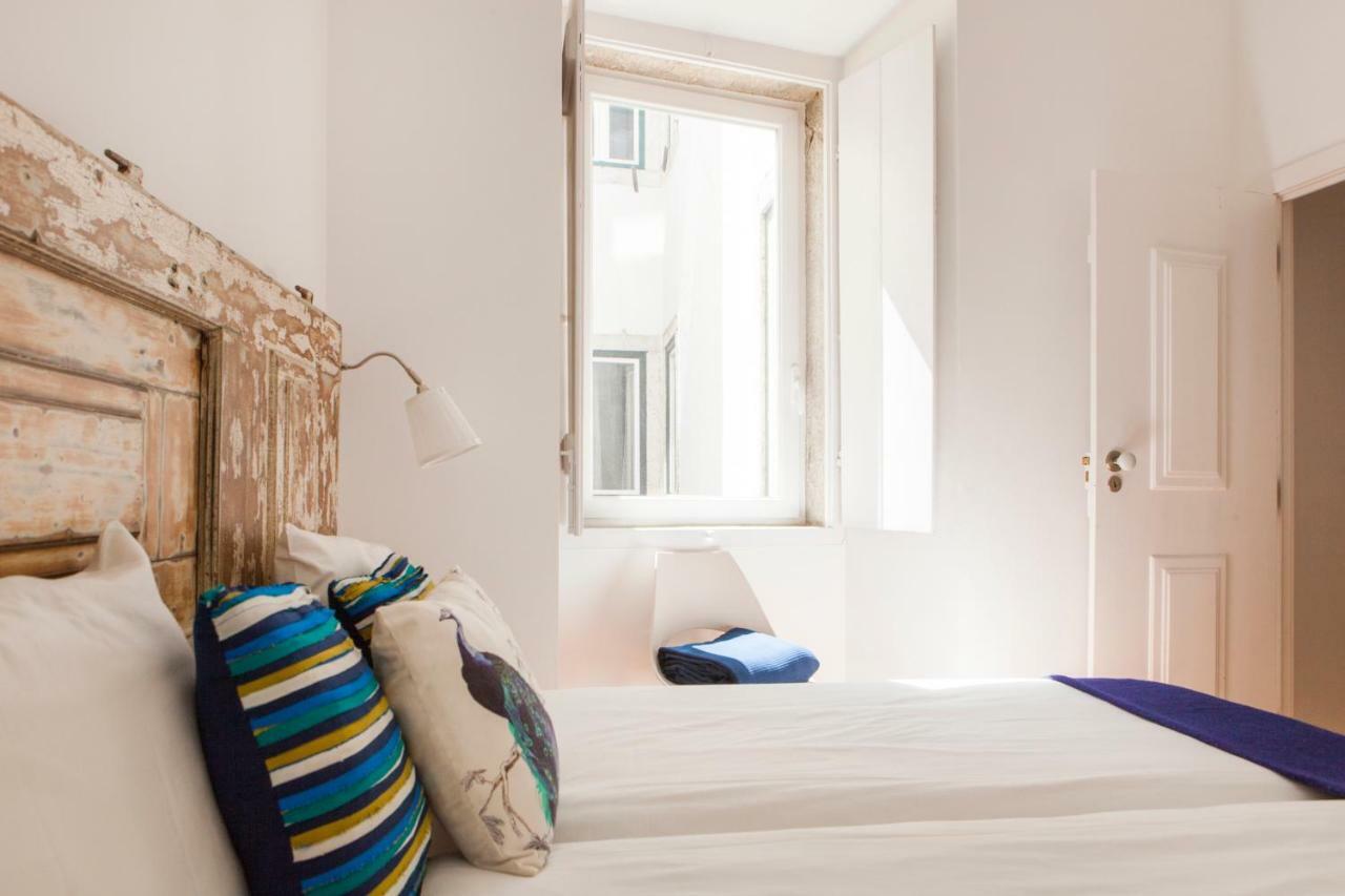 Cozy 1St Floor Flat Central Chiado District With Balconies And Ac 19Th Century Building Lissabon Buitenkant foto